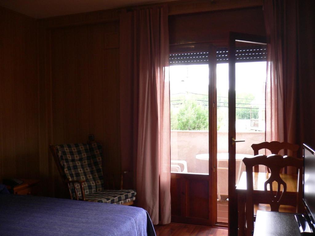 Hotel Dona Blanca Albarracín エクステリア 写真