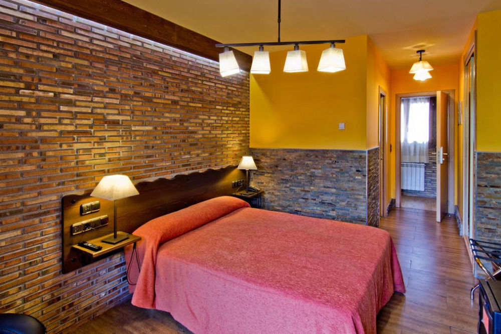 Hotel Dona Blanca Albarracín エクステリア 写真