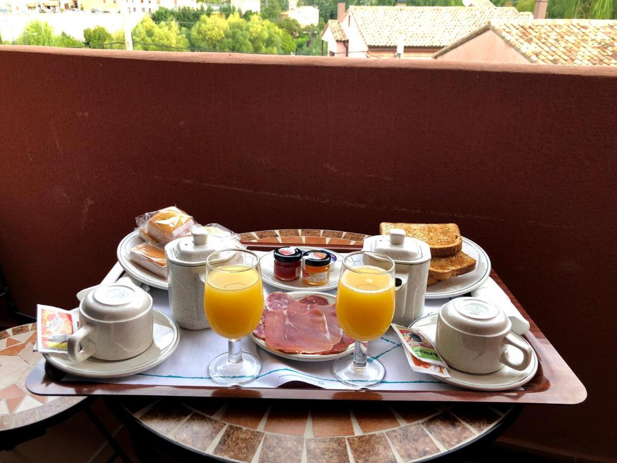 Hotel Dona Blanca Albarracín エクステリア 写真